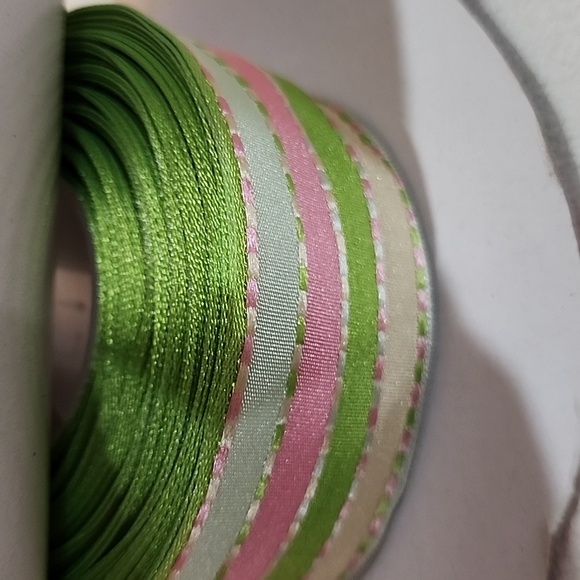 3 Rolls Kirkland Wire-edged Ribbon, 1-1/2" x 122 yards approx total - Picture 4 of 10